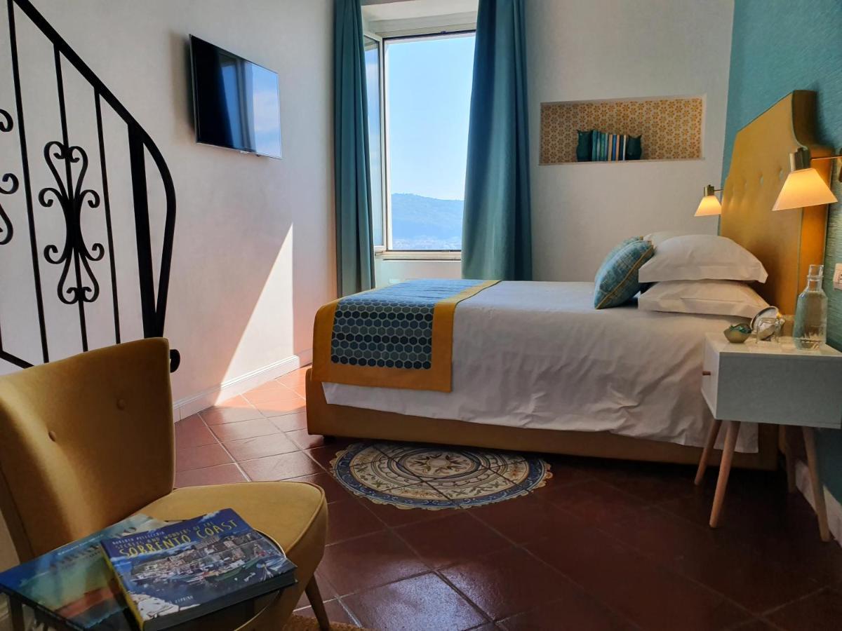 Bella Vista House-Sorrento Coast - Free Parking-Solarium Apartment Vico Equense Exterior photo